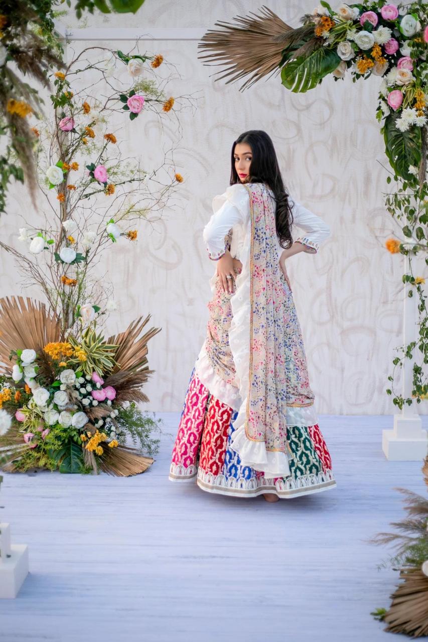 DRAPED DIVINITY - Stitched