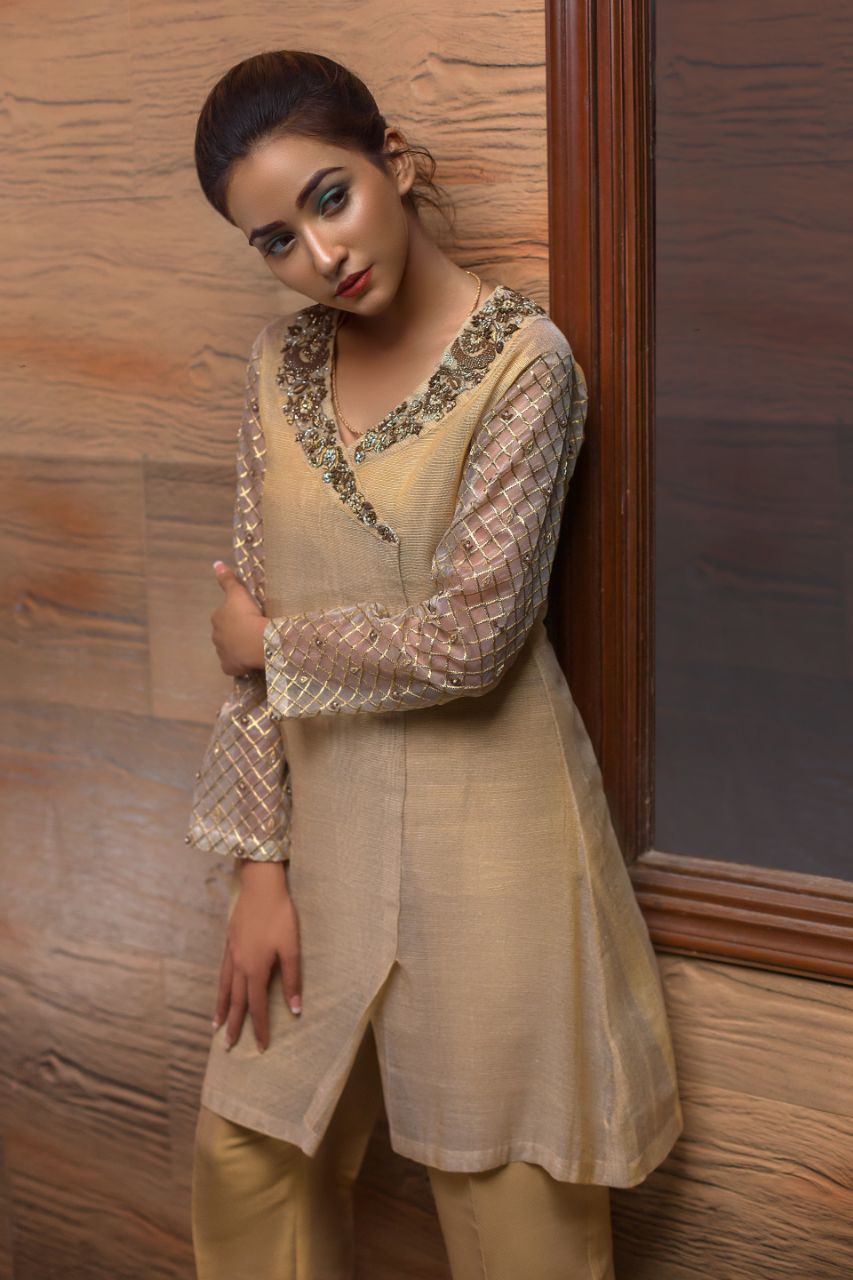 ANTIQUE CHIC